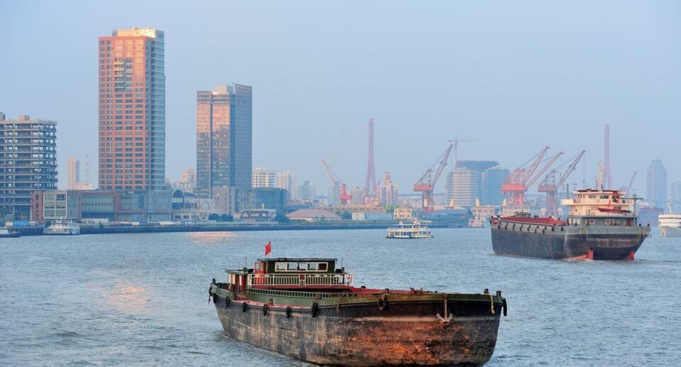 A rainy stroll down Kochi’s Marine Drive